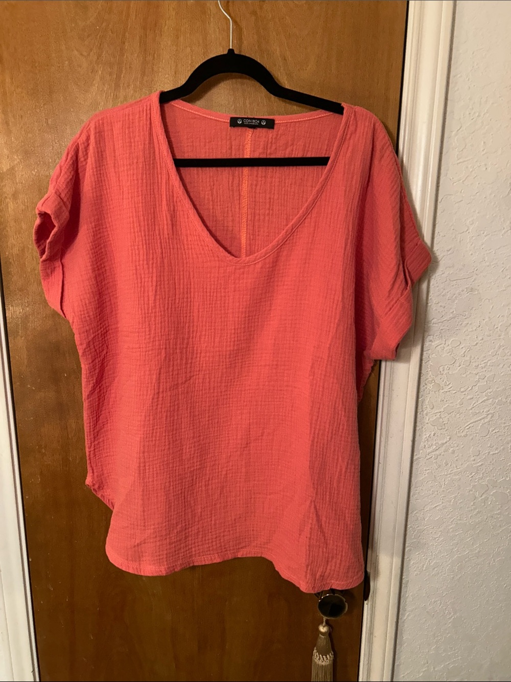 Universal Thread Coral V-Neck Tunic Top. 2 X